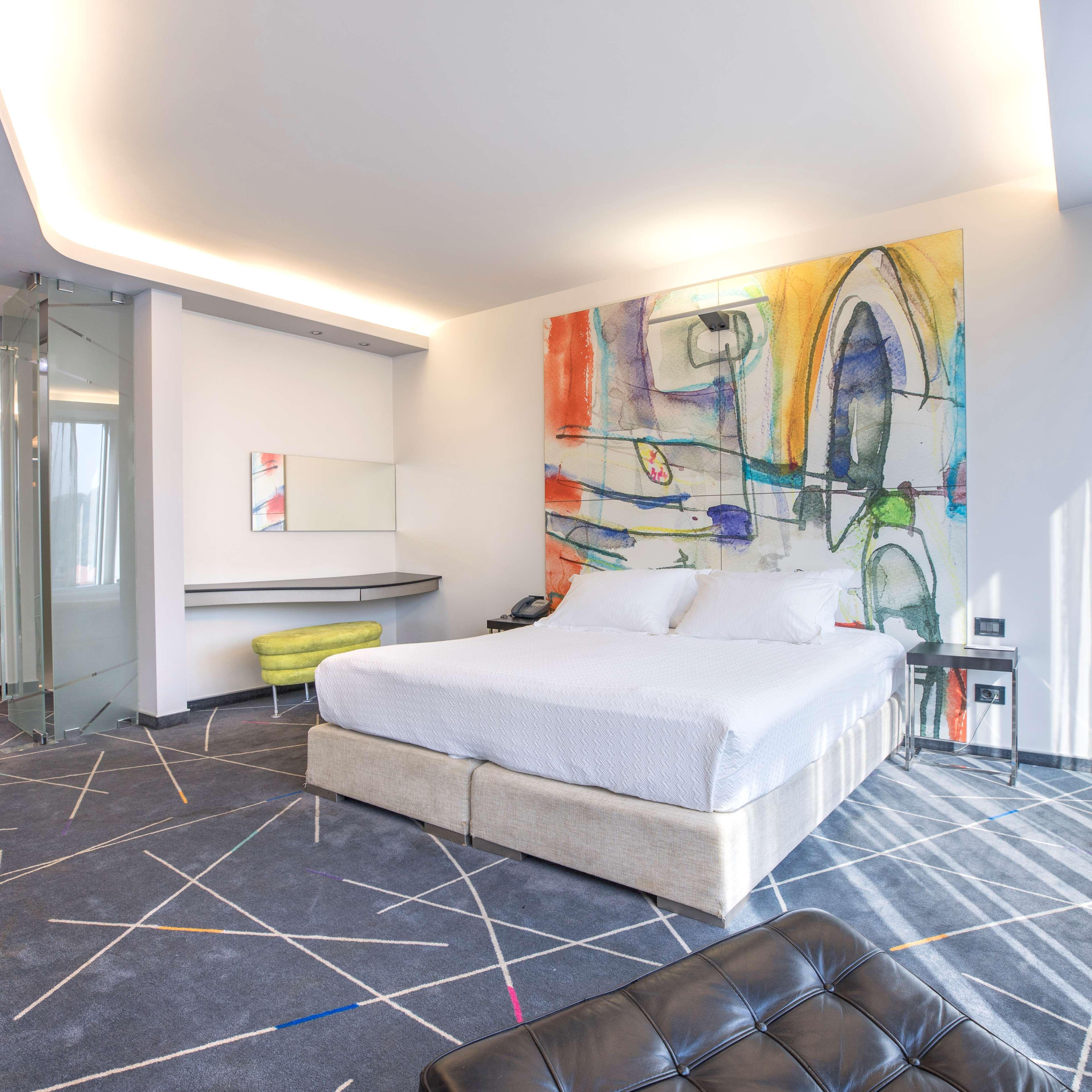 โกลเดน ทิวลอป ซีรา เบลเกรด Hotel ภายนอก รูปภาพ