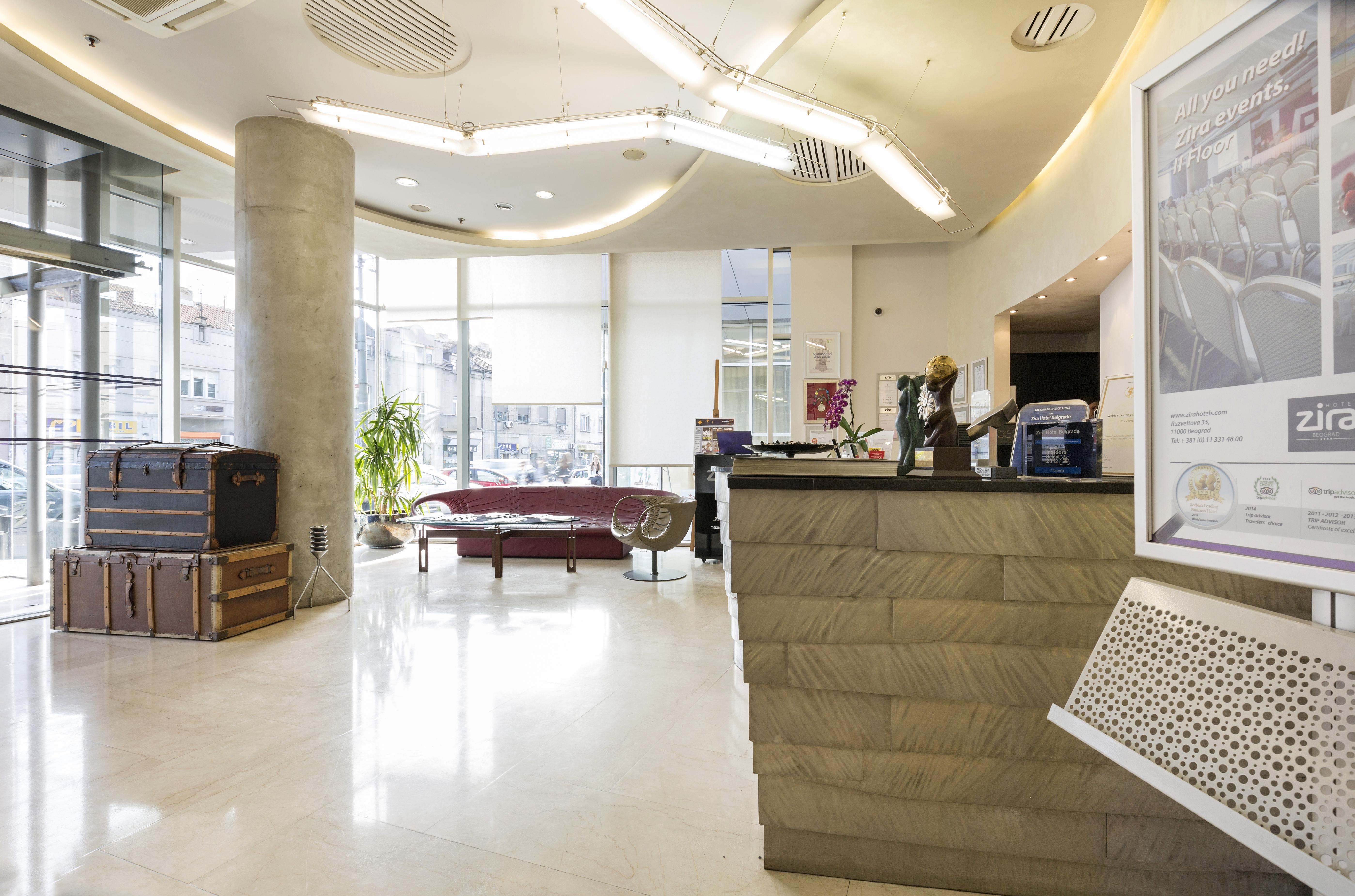 โกลเดน ทิวลอป ซีรา เบลเกรด Hotel ภายนอก รูปภาพ